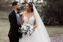 Load image into Gallery viewer, Rustic White and Ivory Wedding Collection