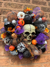 Load image into Gallery viewer, 40cm Skull Wreath
