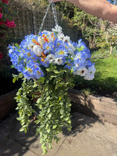 Load image into Gallery viewer, Light Blue Hanging Basket
