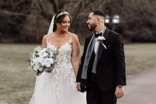 Load image into Gallery viewer, Rustic White and Ivory Wedding Collection
