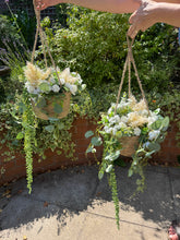 Load image into Gallery viewer, Weaver Hanging Basket - Ivory and greenery
