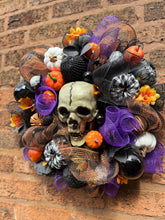 Load image into Gallery viewer, 40cm Skull Wreath

