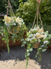 Load image into Gallery viewer, Weaver Hanging Basket - Ivory and greenery
