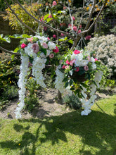 Load image into Gallery viewer, Clara Hanging Basket
