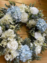 Load image into Gallery viewer, Ohana Wreath
