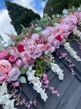 Load image into Gallery viewer, Pink Deluxe Luxury Garland
